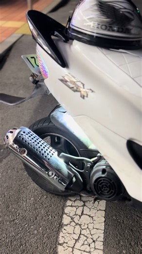 もう少しでクリスマスだからストロボつけた！🤣どーですか？ #af35 #zx #ゼッペケ #原付改造 #クリスマス #08 #おすすめ