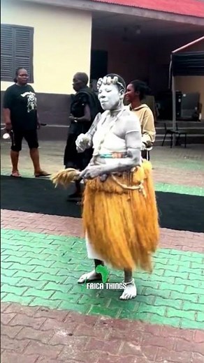 🔥 Traditional Priestess in Spiritual Dance | Ancestral Worship in Ghana 🇬🇭