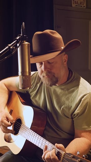 I wrote this song for you! You’re not alone! The whole video is on my YouTube channel, Steven Wood. . . #countrymusic #love #gospel #gospel #prayer #nashville #thankful #steelguitar #fiddle #texas #texascountry #smile | Steven Wood Music