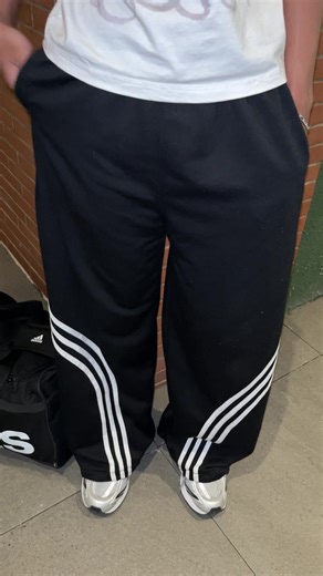 rekomendasi sweatpants nih #rayapenuhrasa #outfitideas #outfitinspo #sweatpants #untukmu