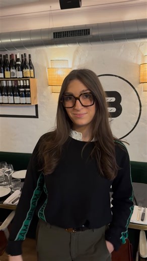 Barbaque Toulouse on Instagram: "Chloé, co-directrice de Barbaque Victor-Hugo ! Rayonnante, présente sur le terrain et proche des équipes, elle participe à faire vivre le restaurant au quotidien.☀️"