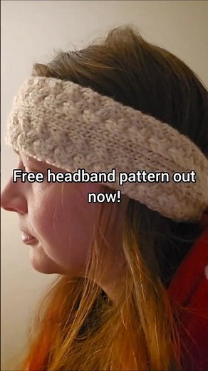How to Knit Cables- A Step-by-Step Beginner Pattern (and it's free!) #knittingpattern #knittingvlog