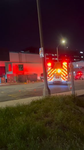 📍: Riverside, Ca ⚠️hazmat spill at Riverside community hospital 🏥 Fire said there is a mercury spill. If you need to access the emergency room you can from all other entrances #riverside #hazmat #emergency #explore | David Willz