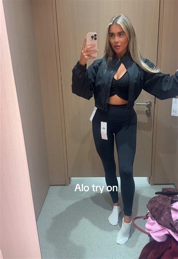 Sensible Simon Tries On Alo Yoga Outfits