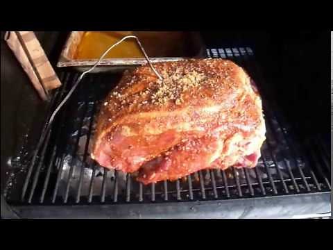 Traeger grill smoked pulled pork