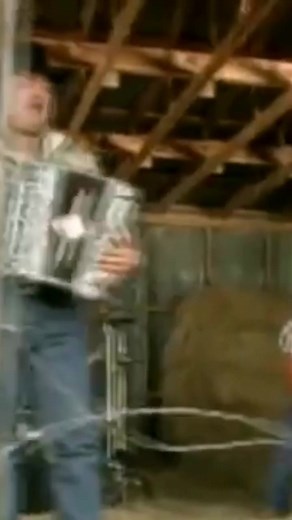 Alguien te va a hacer llorar y ese será tu castigo... #Intocable 🤠 #Diez 💿 | Fan Club Intocable - Quédate Conmigo