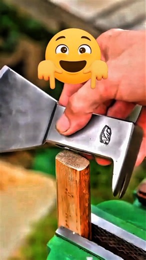 trick locking the ax handle #creative #woodworking