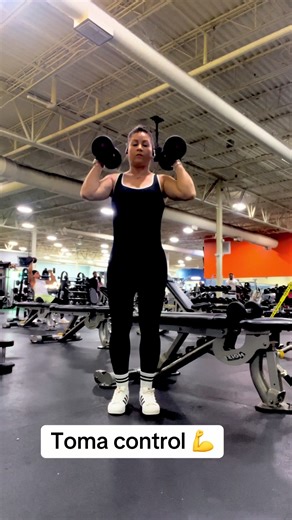 💪👊💥 #teamMimiFit #FitnessGoals #girlwithmuscles #fitboricua #Naturalbody