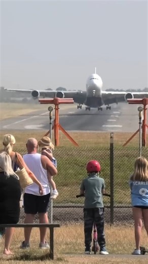 331K views · 6K reactions | Emirates Airbus a380 takeoff ❤️✈️Biggest passenger jet in the worlds #aviation #JusticeForZubeenGarg | Aakifah Aviation | Facebook