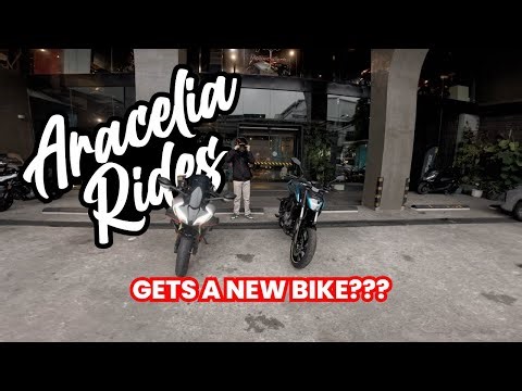 Aracelia goes to Motostrada to buy a new bike???
