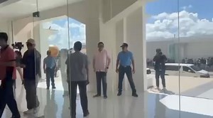Former Vice President Leni Robredo is present at the inauguration of the new Sorsogon sports arena on Thursday. Senate President Chiz Escudero said he invited Robredo to welcome President Bongbong Marcos. “I invited her to welcome the President [on] behalf of Bicol,” Escudero said. | via #MOJO Julie Baiza 🎥: MPC Pool | ONE News