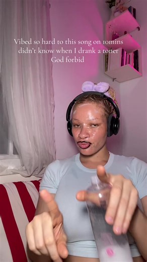 Hilarious Jam Moment: Clumsy Mishap with Headphones
