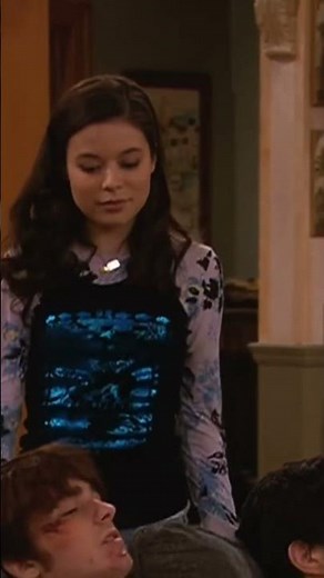 Drake And Josh Megan’s First Kiss Megan kiss on their cheeks #drakeandjosh #nickelodeon #comedy