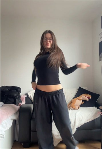 mid room tidy dance DC @Jean-Victor #procastination #bored