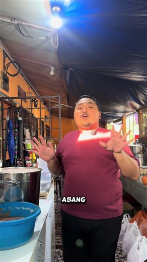 ‼️JOM TEMAN MASAK 180KG SAMBAL TUMIS DENGAN ABANG LONG‼️ Malam mesti ramai keluar nak tengok bunga api kan😍 Balik nanti perut lapar tak tahu nak makan kat mana mai Nasi Lemak Abang Long tau🥰 Banyak abang long prepare untuk malam ni untuk korang dan kedai buka sampai 3AM tau🤩 Yang nak delivery pon boleh korang order je dekat grab😘 #fyp #nasilemakabanglong #kampungdatukkeramat #nasilemak #datukkeramat