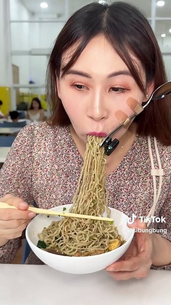 Mie Legend Siantar Buka di Muara Karang