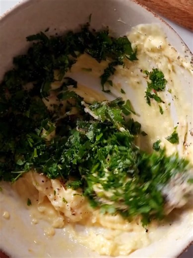 Garlic Butter Recipe: Easy Homemade Garlic Butter in Minutes