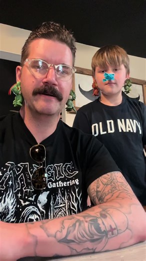 Biting Dinosaur Finger Puppets: Fun & Fierce!