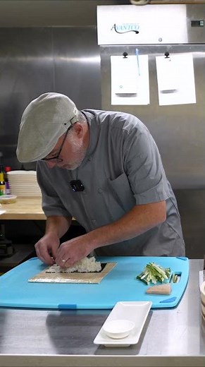 Quickly Making a Hamachi Cucumber Roll