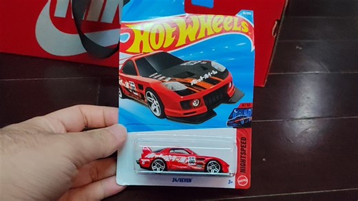 风火轮hot wheels小汽车系列 24/seven 红色小汽车的介绍