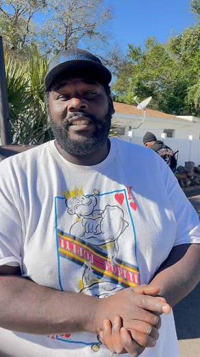 3.2K views · 76 reactions | Greedy Lees BBQ in Tampa Fl. Where the Big Dawgs Eat at shout out @mastercorey_official_ for pulling up Today. @greedylees open today 12pm-6pm | Anthony Gilbert | Facebook