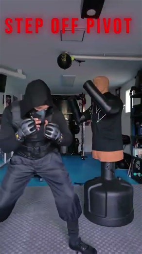 🥷🔥 Elite Footwork Trap #boxing #footwork #boxingcombo #boxetraining #fightskills #boxeo #boxe #mma