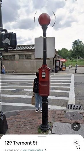 gamewell street box fire alarm blinks with a cheerful chime