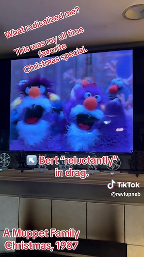A Muppet Family Christmas: Celebrating Diversity and Joy