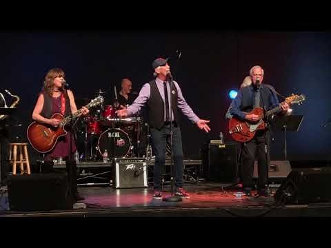 The Cowsills - The Rain, The Park, and Other Things (Live) Caravan of Stars 35