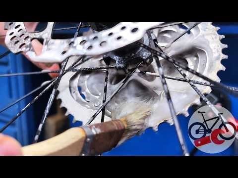 Drivetrain maintenance of your bicycle. Your bike will become faster.