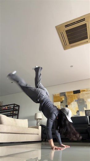 THANK YOU FOR 10K!!💘☹️🫶 huhu i love u allll🩶🥹🙏 #dance #trend #magicmike #jeremih #fyp