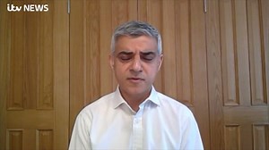 Coronavirus: Fourteen London transport workers die as Sadiq Khan comes under pressure over masks and gloves. More here https://www.itv.com/news/london/2020-04-08/coronavirus-fourteen-london-transport-workers-die-as-sadiq-khan-comes-under-pressure-over-masks-and-gloves/ | ITV London