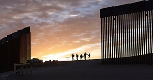 Judge blocks Trump border rule Title 42 that expelled migrants