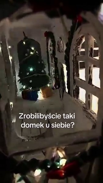 🌟 Świąteczna dekoracja DIY – domek z kartonu