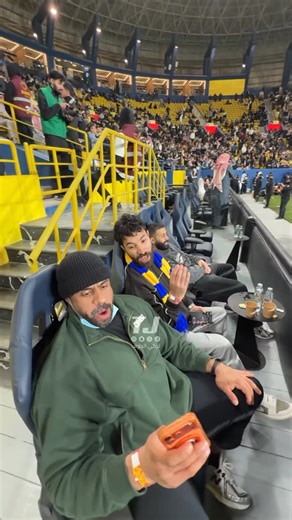 ‎تركي الجوف‎ on Instagram‎: "- ‏ابو ربيعه - فاروق - زيد .. جنووووووون!! 😂😂😂💛💛💛 — Follow me { @tnfc.1 } الستوري مهم 🔥⚽️"‎