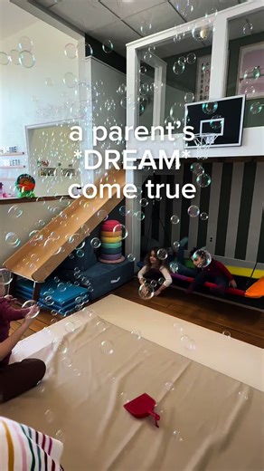Discover Work & Wonder: The Ideal Space for Parents and Kids
