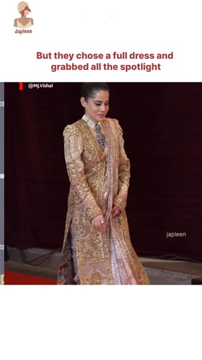 History made — Uorfi finally showed up in full clothes at an event😜ll #urfijaved #bollywood #shorts