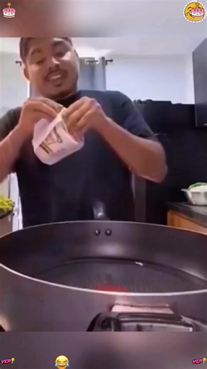 Gunung semeru meletus lagi pada sore hari ini rabu tanggal 19-11-2025 pukul - 16:00 wib#gunungsemerulumajang #gunungsemerumeletus #fyp