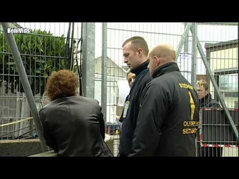 Leo Sayer BREAKS FROM THE HOUSE !!!