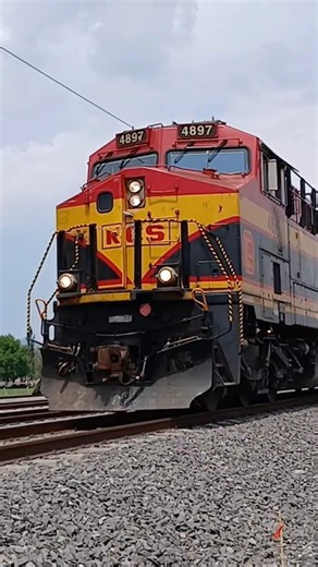 PODEROSO 197 LARGUÍSIMO AL SUR LIDERADO POR KCS #train #railtrack #cpkc