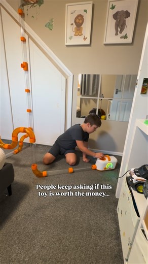 People keep asking if this toy is worth the money. But when you’ve watched your child struggle to play, and then you see this, you can’t really put a price on it 😍 Blake absolutely loved it, and I’d never recommend anything that didn’t bring true value to our family. We bought this for Christmas last year & they still love it today, even more so, after @fatbraintoys_uk kindly gifted us the expansion kit. We are forever grateful ☺️ #SensoryPlay #AutismParenting #FatBrainToys #AirToobz #AutismJou