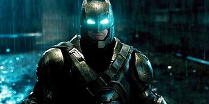 BATMAN v SUPERMAN Behind The Scenes Video Shows Ben Affleck Doing Pushups In The Dark Knight's Mech Suit