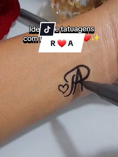 Ideias de Tatuagens com Iniciais para Casais