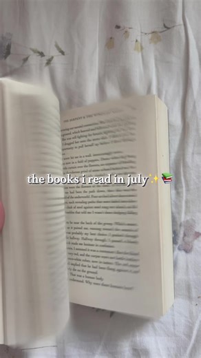 slow reading month but i thoroughly enjoyed everyone i read🙏 #fyp #booktok #books #ironflame #theserpentandthewingsofnight #lightsout