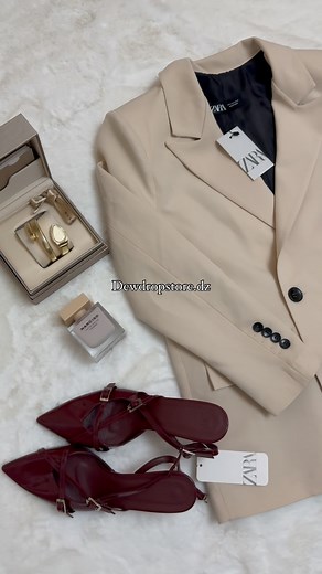 Blazer beige oversized disponible exclusivement chez nous 🫶🏻 CETTE VIDÉO EST RÉELLE Prix : 7600 DA 🏷️ Qualité garantie ( made in 🇹🇷 ) 💯 Disponible en 6 couleurs Tailles : S - M - L - XL Paiement main à main 🖐🏻 Livraison disponible 58 wilaya via ZR Express 🚚 La possibilité de vérifier avant de payer ✅ Échange OUI remboursement NON Commandes par DM 📨 Merhba bikom 🫶🏻 #algerienne🇩🇿 #dzpower #style #trend #fashion #fyp #explore #classy #blazer #zara #black #girly #ootd #shopping #school