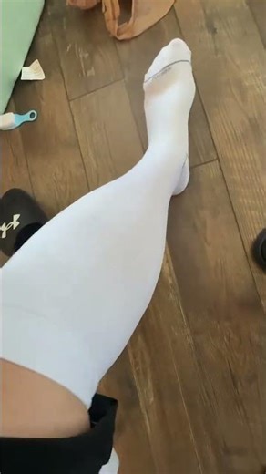 These white compression diabetic socks really come in clutch