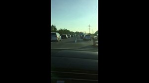 Einmal links – einmal rechts und die Polizei mittendurch Wie beim heutigen Verkehrsunfall auf der Autobahn A14 funktioniert eine Rettungsgasse. Vielen Dank an alle Verkehrsteilnehmende, die uns eine rasche Durchfahrt ermöglichten. So muss es sein. ^klfr | Zuger Polizei