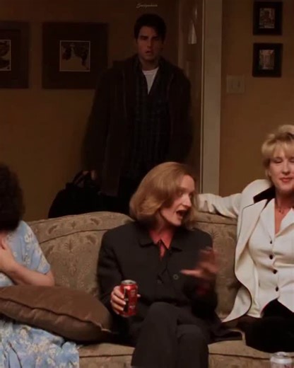Rock on Instagram: "When Renée Zellweger first came across that now-iconic final line in Jerry Maguire, it felt almost too simple to matter. On paper, it looked small. But when the scene was filmed, the quiet honesty of that moment said everything love couldn’t put into words. No grand speech. No dramatic music. Just sincerity. Sometimes, the simplest words carry the deepest feelings—and that’s why this scene still lives rent-free in movie history.#JerryMaguire #MovieMoments #CinemaMagic #Romanc