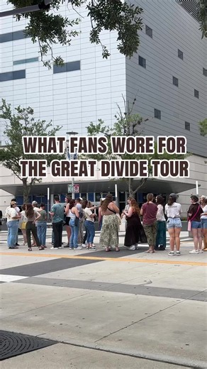 Noah Kahan: Fans’ Outfits and Tattoo Ideas from The Great Divide Tour