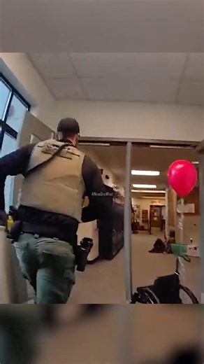 Cop fails school drill